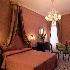 Casa Pisani Canal Guest house Venice