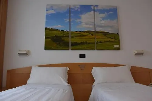 Hotel Portavaldera Peccioli 3*,  Italy